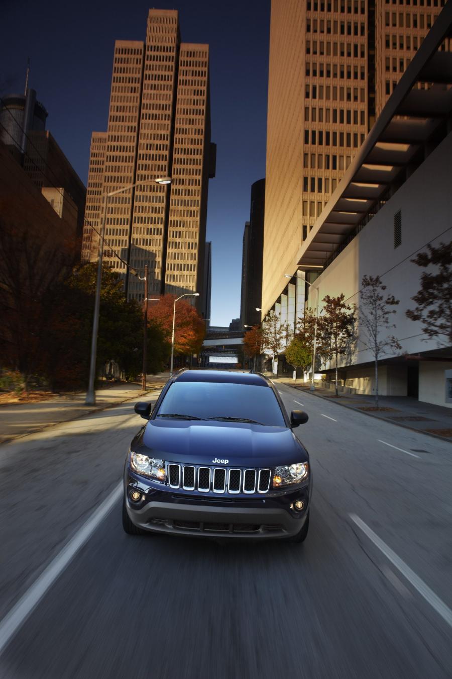  Jeep Compass 2011 года  (фото 15 из 97)